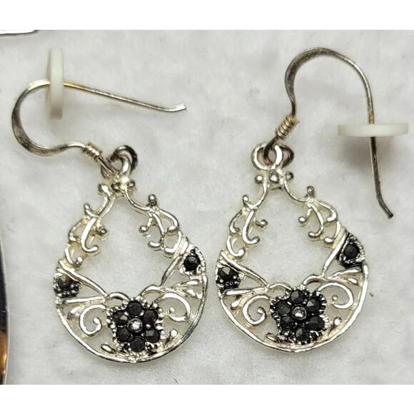 Signed Earrings Lot Silvertone Trifari Anne Klein Sterling 925 Hoops Dangle Y2K - Picture 4 of 6